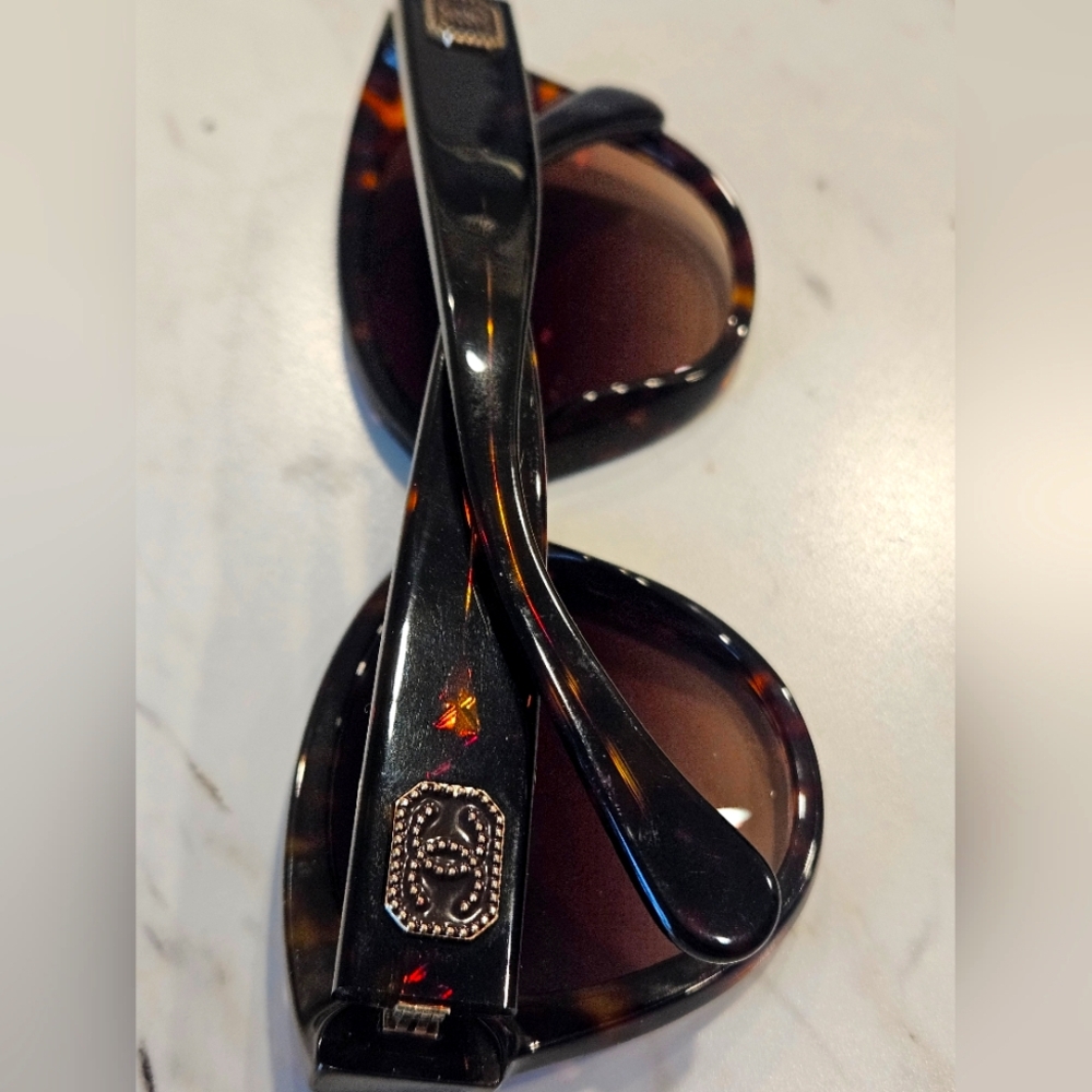 CHANEL Oversized Tortoiseshell Sunglasses w/box! - Picture 2 of 6